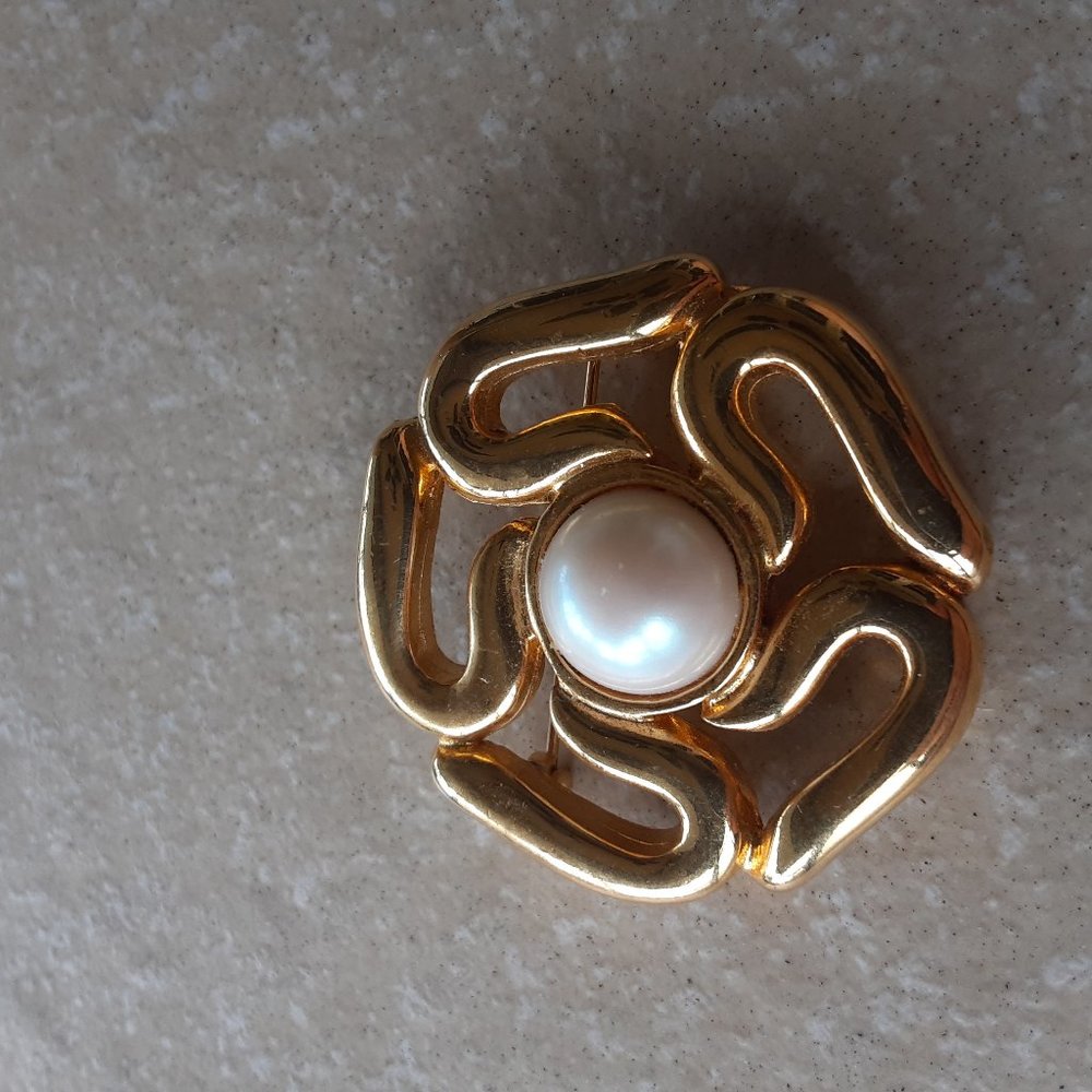 Gold and Pearl Pin